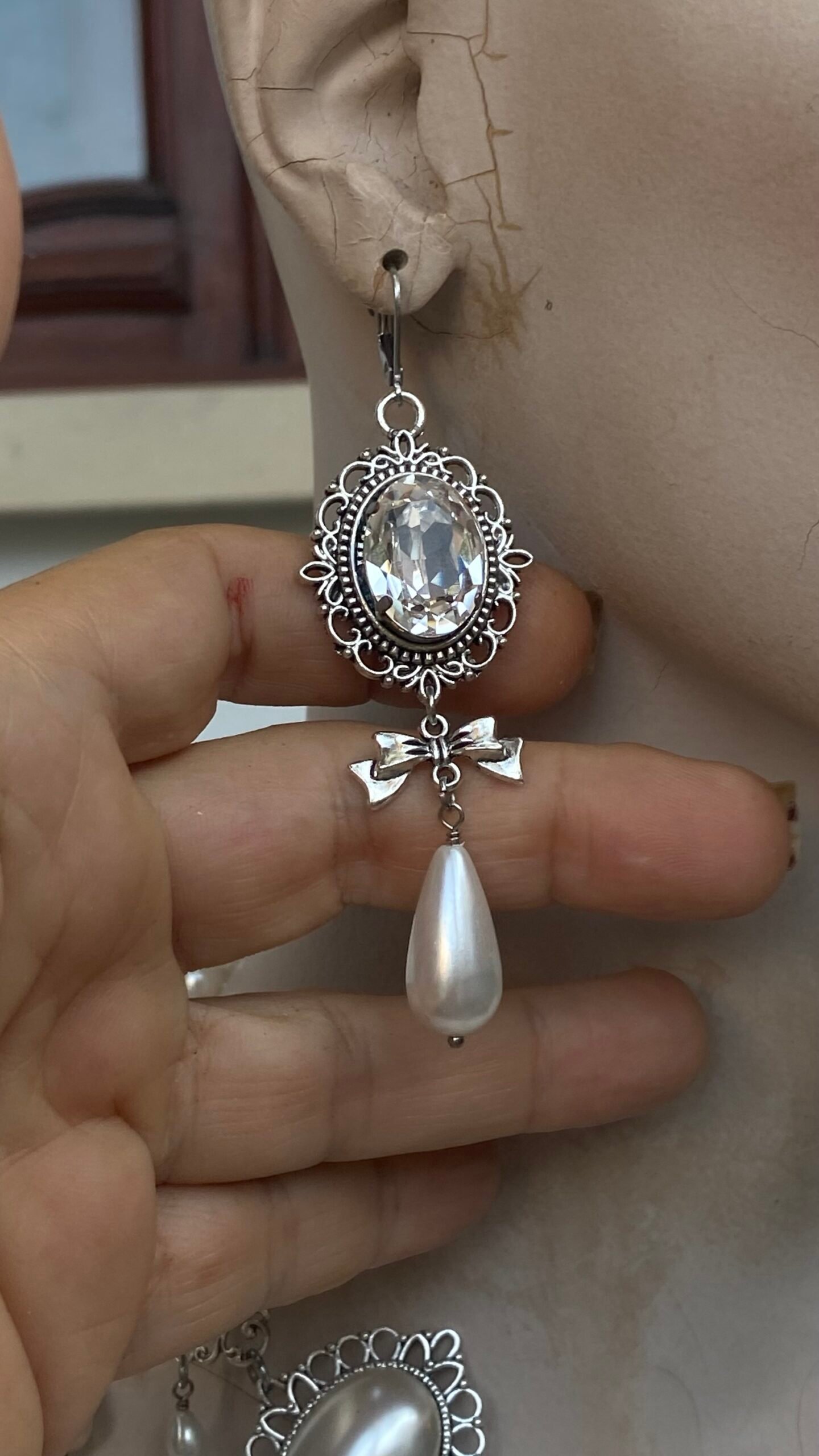 Bridal Rococo Chandelier Pearl Necklace – Baroque Statement Wedding Jewelry - Image 3